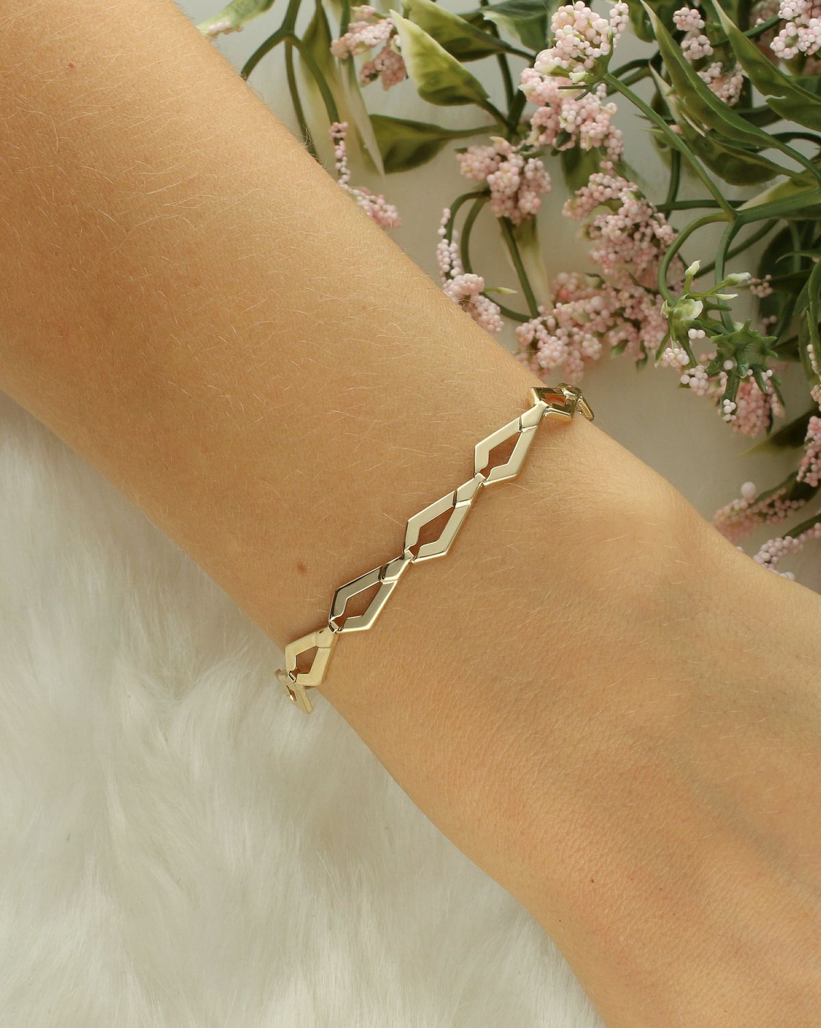 Bransoletka złota w geometrycznym wzorze próba 375, BR 3838 375 1.jpg